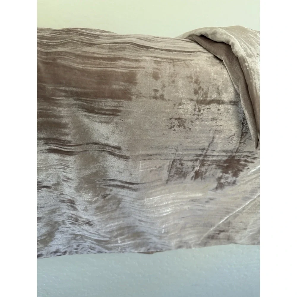 2 West Elm Crinkle Velvet tan 26x26‎ Euro